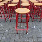 29 x vintage school atelier werkplaats krukken ( H = 60 cm ), Ophalen, Gebruikt, Hout