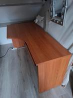 Houten bureau., Huis en Inrichting, Bureaus, Ophalen of Verzenden, Zo goed als nieuw, Bureau