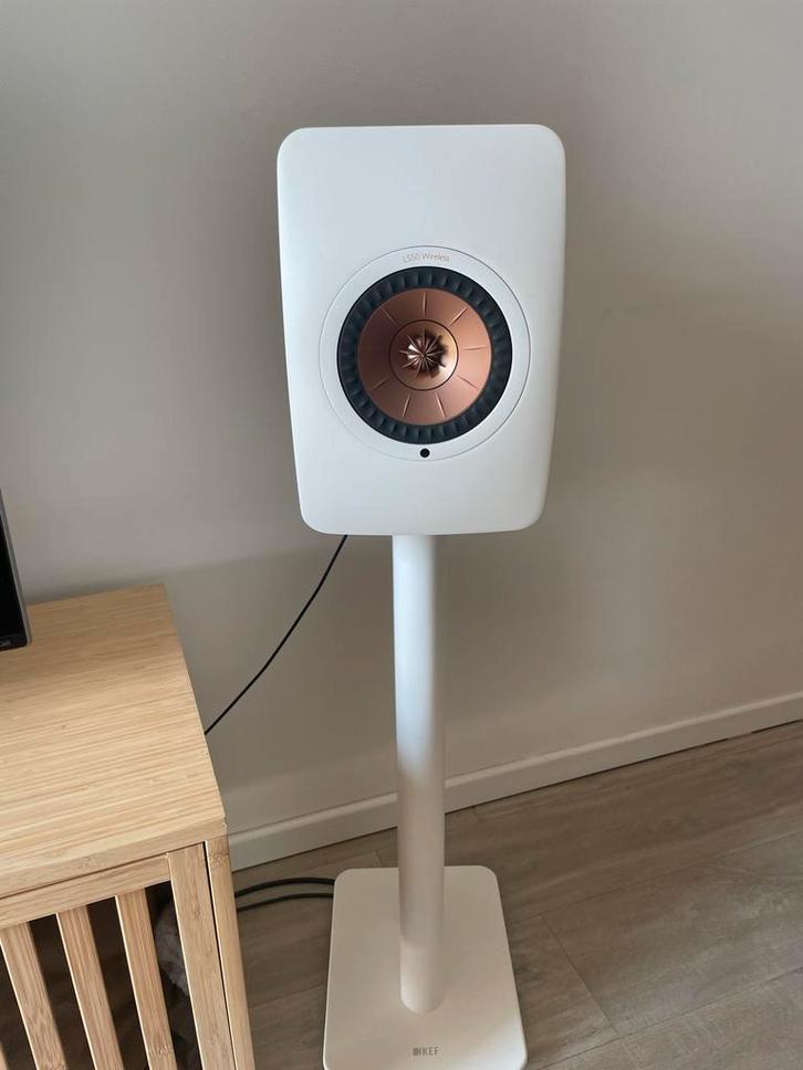 KEF LS50 Wireless (1e gen) - Incl. stands, Audio, Tv en Foto, Luidsprekers, Zo goed als nieuw, Front, Rear of Stereo speakers