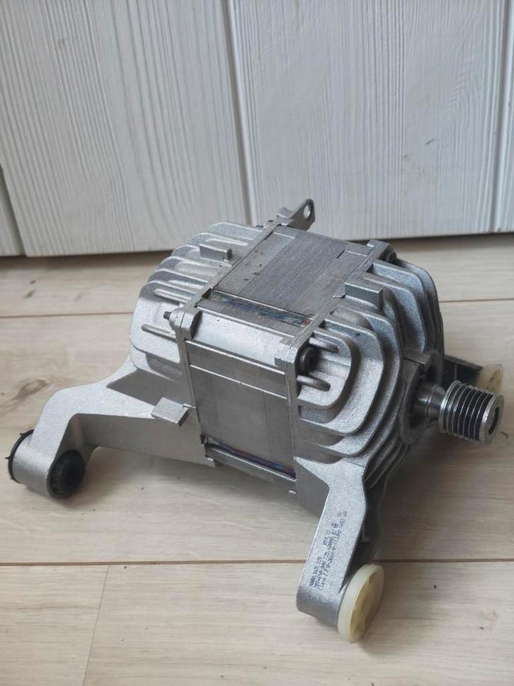 Bosch wasmachine motor – goed werkend, los onderdeel, Witgoed en Apparatuur, Wasmachines, Gebruikt, 8 tot 10 kg, Minder dan 85 cm