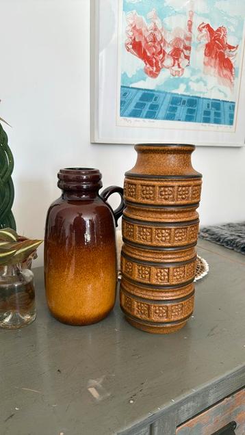 Twee vintage West Germany Scheurich vazen – bruin keramiek beschikbaar voor biedingen