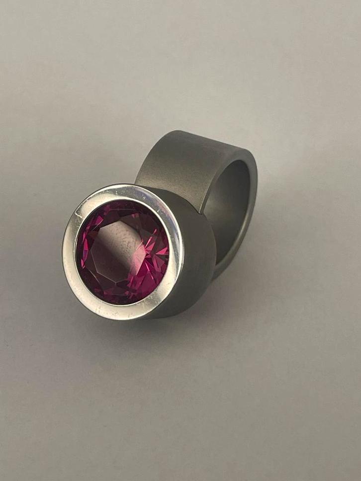 Niessing Max stalen ring met roze steen - Maat 55, Sieraden, Tassen en Uiterlijk, Ringen, Nieuw, Dame of Heer, 17 tot 18, Roze