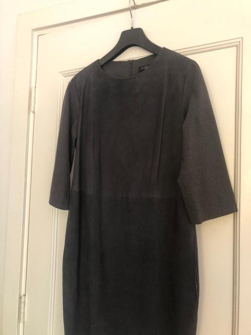 mooie grijze half suede / wol jurk Antonelli mt M (It 46), Kleding | Dames, Jurken, Gedragen, Maat 38/40 (M), Grijs, Knielengte