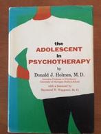 The adolesecent in psychotherapy - Donald J. Holmes, Verzenden, Gelezen