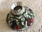 Prachtige grote tiffany lampenkap met beschadeging,, Huis en Inrichting, Gebruikt, Overige kleuren, 25 tot 50 cm, Rond