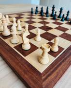 Schaakbord met schaakstenen set schaken chessboard vintage, Ophalen of Verzenden
