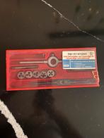 Te koop schroefdraad tap- en snij set, Doe-het-zelf en Verbouw, Gereedschap | Handgereedschap, Ophalen of Verzenden, Gebruikt