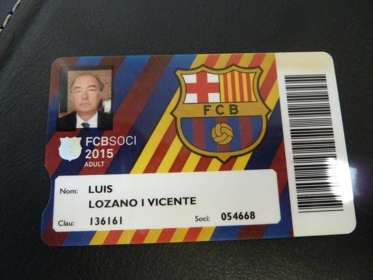 Seizoenkaart Carnet de Soci Barcelona 2015 Anual Adult, Verzamelen, Sportartikelen en Voetbal, Gebruikt, Overige typen, Buitenlandse clubs