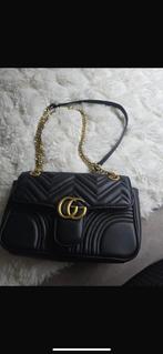 Gucci en louis vuitton tassen, Sieraden, Tassen en Uiterlijk, Tassen | Damestassen, Ophalen of Verzenden, Zo goed als nieuw, Bruin