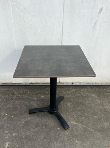7 stuks Bistro horeca terras tafels Trespa zwart 60x60 cm beschikbaar voor biedingen