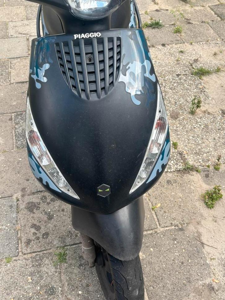 Piaggio zip 4takt 2018, Fietsen en Brommers, Scooters | Piaggio, Gebruikt, Zip, Benzine, Ophalen