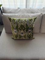 Prachtig sierkussen van luxe Ikat-stof, Huis en Inrichting, Woonaccessoires | Kussens, Ophalen of Verzenden, Zo goed als nieuw