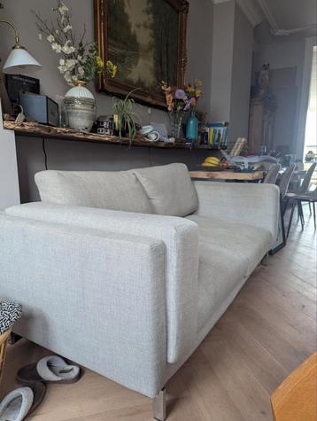 Beige Ikea bank