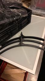 Krat vol met kleerhangers voor grote kapstok van bv overtoom, Wandkapstok, Nieuw, Ophalen of Verzenden, Minder dan 100 cm