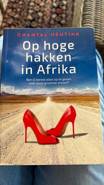 Chantal Heutink - Op hoge hakken in Afrika beschikbaar voor biedingen