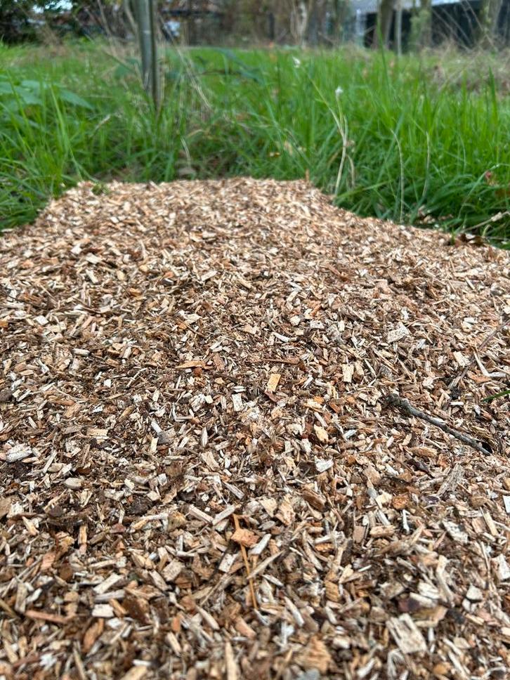 Houtsnippers bodembedekking tegen onkruid, Tuin en Terras, Grind, Keien en Split, Zo goed als nieuw, Split, Ophalen