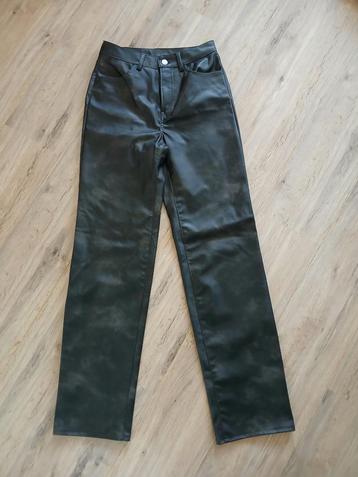 H&M leren broek maat 34 beschikbaar voor biedingen