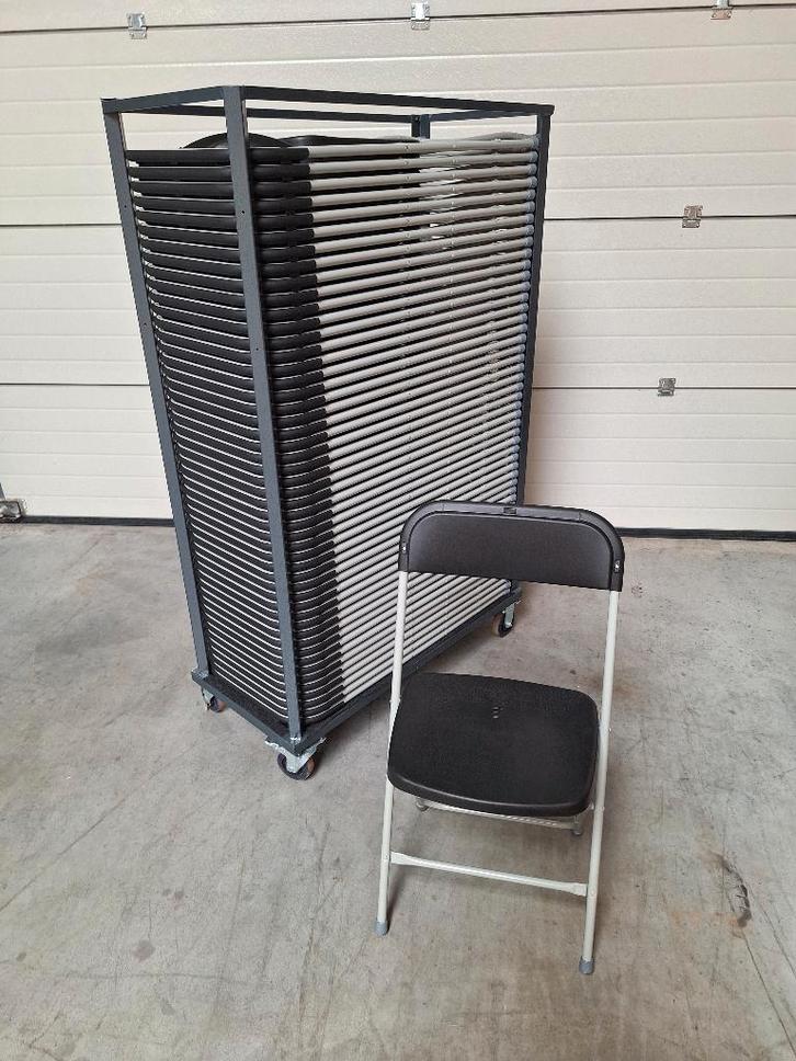 Nieuwe klapstoelen stoelen in transportkar verhuurkwaliteit, Hobby en Vrije tijd, Feestartikelen | Verhuur, Nieuw, Overige, Ophalen