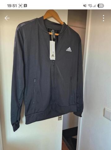 Adidas trainingspak vrouwen beschikbaar voor biedingen