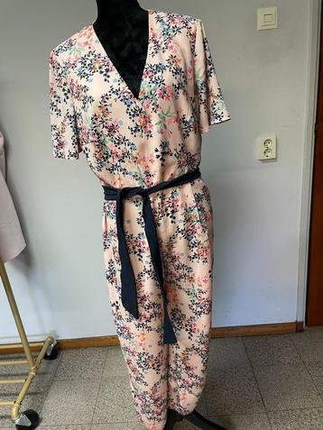 jumpsuit beschikbaar voor biedingen