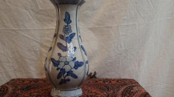 Vaas aziatisch beschikbaar voor biedingen