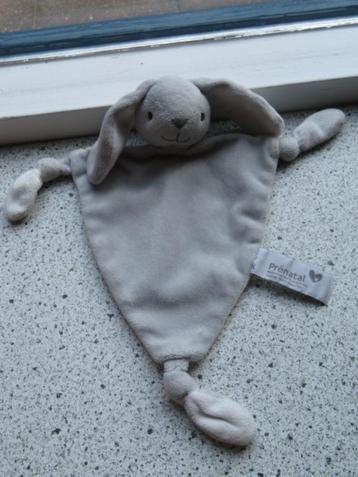 Knuffeldoek konijn of konijntje van Prenatal licht grijs wit beschikbaar voor biedingen