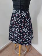 Nieuwe zwarte rok met skulls rockabilly fifties, Ophalen of Verzenden, Nieuw, Zwart, Boven de knie
