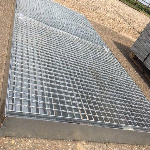 Gebruikte Metalen Lekbakken Verzinkt, Doe-het-zelf en Verbouw, Metalen, Gebruikt, IJzer, Ophalen