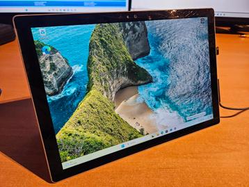 Surface Pro 4 - I7 / 16gb / 256GB - Gebruikt beschikbaar voor biedingen