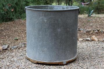 Brocante - Enorm grote zinken druivenbak! beschikbaar voor biedingen