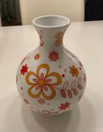 Witte vaas bloemen Hema, Wit, Aardewerk of Porselein, Ophalen of Verzenden, Zo goed als nieuw