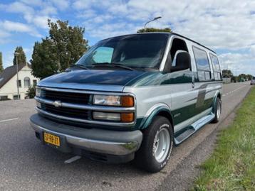 2x Chevrolet Express GMC Savana LOWTOP camper  beschikbaar voor biedingen