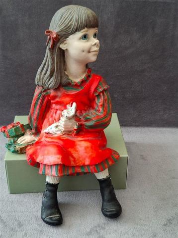 Candy Design Noorwegen, Meisje met kado\'s, ong. 16,5 cm beschikbaar voor biedingen