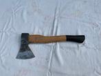 Handbijltje 600 gram., Tuin en Terras, Hand-tuingereedschap, Ophalen of Verzenden, Zo goed als nieuw