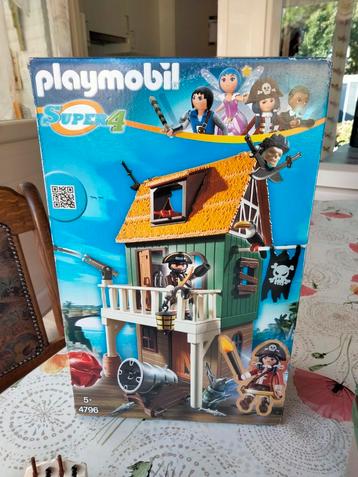 Super 4 piraten huis van Playmobil. beschikbaar voor biedingen