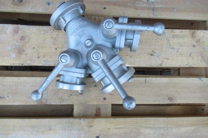 Verdeler AWG DIN 14345. Gebruikt., Tuin en Terras, Waterpompen, Gebruikt, Handmatig, Ophalen of Verzenden