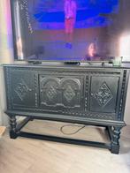 Vintage zwart houten dressoir | Unieke kast met houtsnijwerk, Huis en Inrichting, Kasten | Dressoirs, Ophalen, Zo goed als nieuw