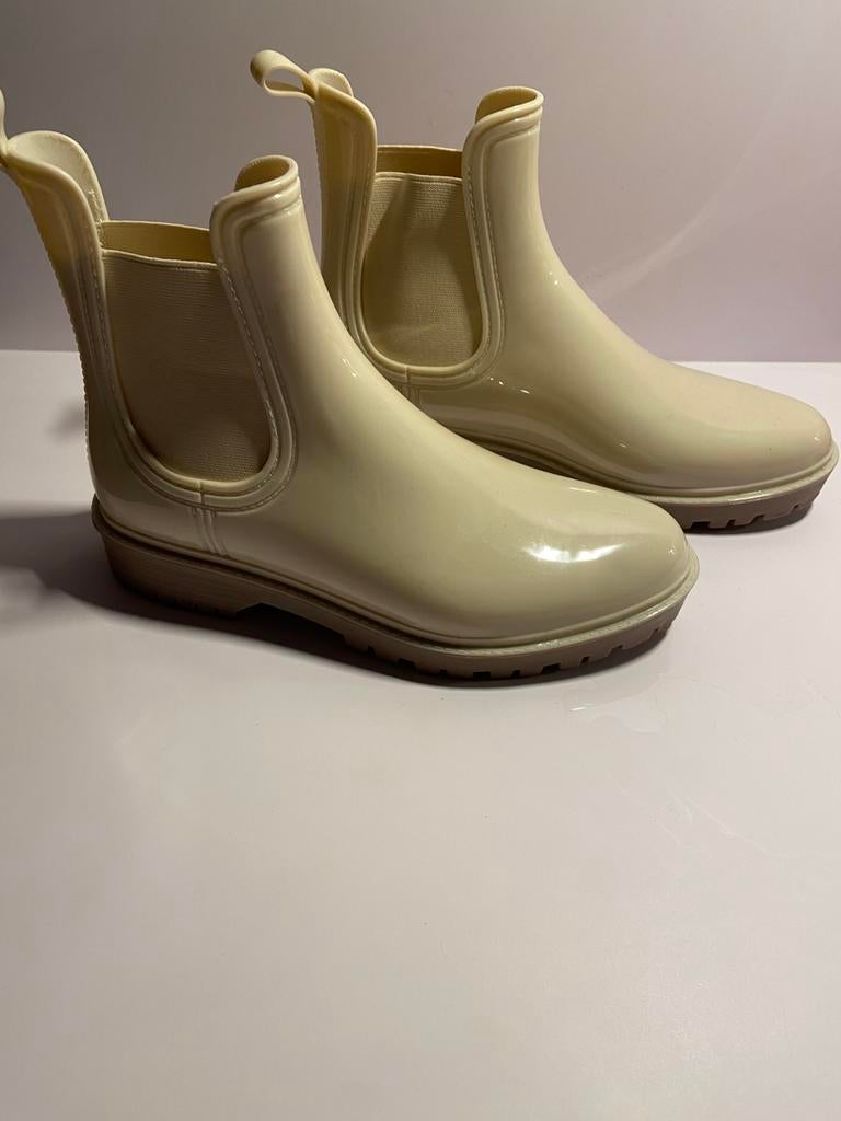 Regenlaarzen creme nieuw, Ophalen, Nieuw, Beige, Sneakers of Gympen