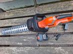 Black & Decker  heggenschaar. 18V 2ah., Tuin en Terras, Heggenscharen, Ophalen, Zo goed als nieuw, Accu