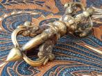 Mooie grote zware antieke Oosterse Dorje of Vajra van brons., Antiek en Kunst, Ophalen of Verzenden