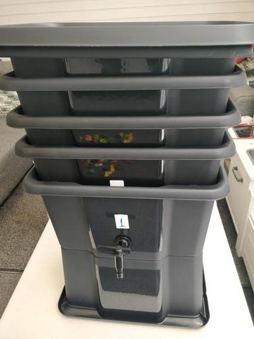 Wormenbak ideaal om te starten en bijdrage aan de Natuur  beschikbaar voor biedingen