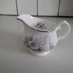Staffordshire  mayfair melkkannetje, Antiek en Kunst, Antiek | Servies los, Ophalen of Verzenden