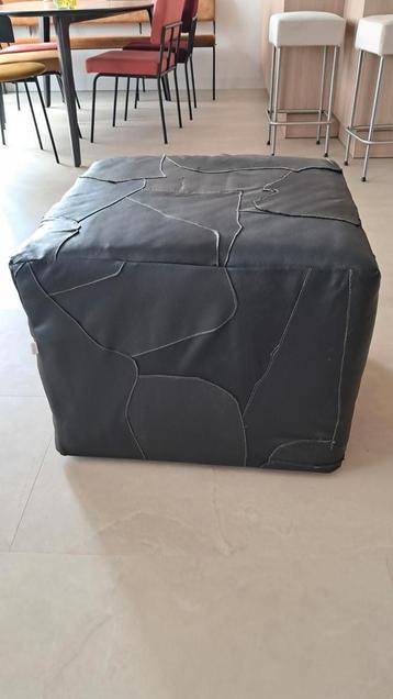 Leren Poef - Hergebruikt Leer beschikbaar voor biedingen