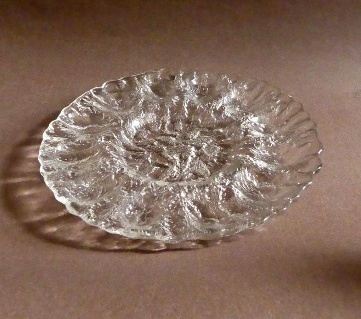 Glazen schaal serveerschaal glas ijsstructuur gevulde eieren, Huis en Inrichting, Woonaccessoires | Schalen en Manden, Gebruikt