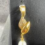 Gouden hanger | 18K | 2,15gr | blaadje met parel | 400215, Sieraden, Tassen en Uiterlijk, Ophalen of Verzenden, Zo goed als nieuw