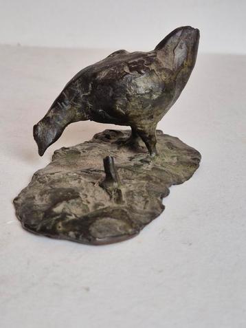 Bronzen kip sculptuur beschikbaar voor biedingen