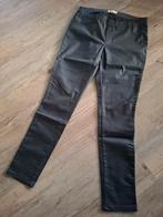 zwarte stevige stoffen legging van YAYA maat 44, Zwart, Ophalen of Verzenden, Zo goed als nieuw, W33 - W36 (confectie 42/44)