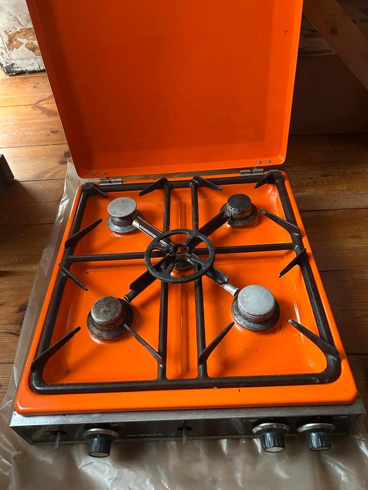 Oranje 4-pits gascomfort - 1 pit defect, Witgoed en Apparatuur, Fornuizen, Gebruikt, Vrijstaand, Gas, 4 kookzones, Ophalen of Verzenden