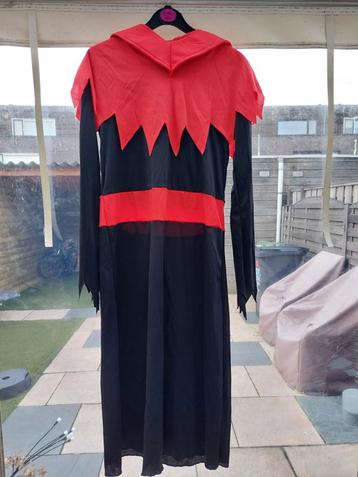 Verkleedkleding maat 146 beschikbaar voor biedingen