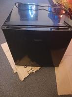 Compacte Salora vriezer- Ideaal voor Kleine Ruimtes!, Witgoed en Apparatuur, Met aparte vriezer, Ophalen of Verzenden, Minder dan 45 cm